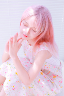 美女被草在线